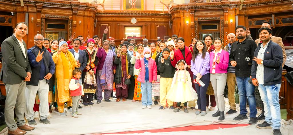 विश्व कैंसर दिवस से पूर्व उत्तर प्रदेश पर्यटन की विशेष पहल, 30 कैंसर मरीजों ने किया ‘लखनऊ दर्शन’