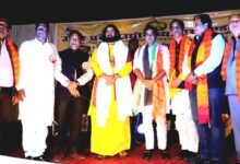 उत्तर प्रदेश उद्योग व्यापार मंडल द्वारा राष्ट्रीय संस्कृत पर्व रंगो उत्सव का फूलों की होली के संग किया गया आयोजन।