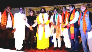 उत्तर प्रदेश उद्योग व्यापार मंडल द्वारा राष्ट्रीय संस्कृत पर्व रंगो उत्सव का फूलों की होली के संग किया गया आयोजन।