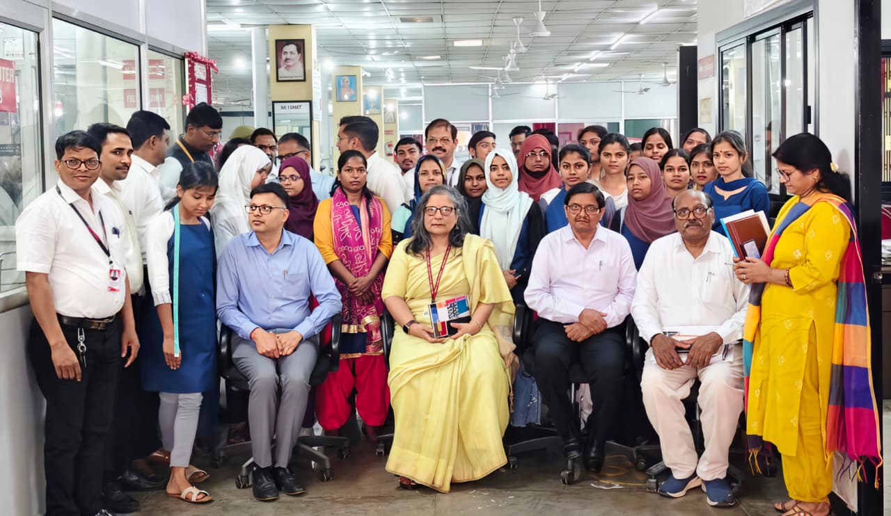 सचिव देबाश्री मुखर्जी ने उत्तर प्रदेश कौशल विकास मिशन मुख्यालय का निरीक्षण किया। सचिव देबाश्री मुखर्जी ने उत्तर प्रदेश कौशल विकास मिशन मुख्यालय का निरीक्षण किया।