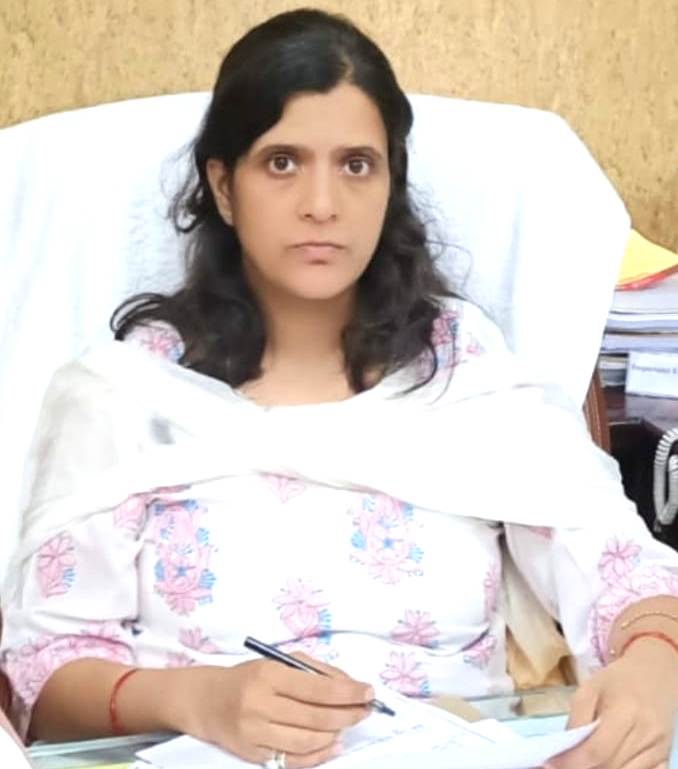 खनन न्यूज-खनन अधिकारियों को सख्त निर्देश-खनन कार्यों में शिथिलता, लापरवाही बर्दाश्त नहीं–माला श्रीवास्तव
