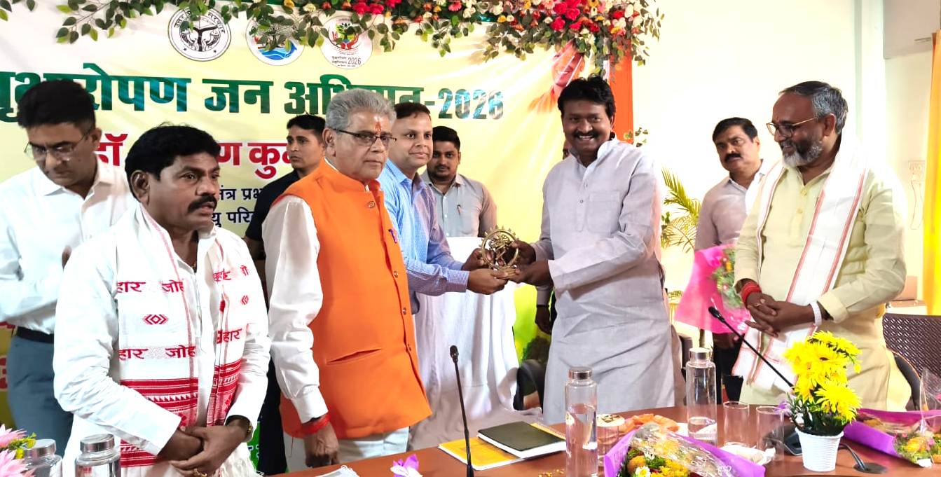 सोनभद्र-राज्य मंत्री के रहते हुए भी प्रदूषण की गंभीर स्थिति.! सख्त निर्देश-प्रदूषण फैलाने वाली इकाइयों पर सख्त कार्रवाई की जाये-राज्य मंत्री डॉ अरुण कुमार