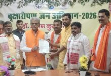 सोनभद्र-अल्ट्राटेक के कचडे से फैल रही है ज़हरीली दुर्गंध, आम जनता का जीना हुआ मुश्किल, राज्य मंत्री को सौंपा ज्ञापन, 