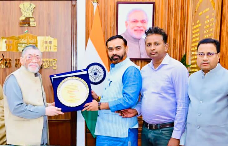 बोकारो एयरपोर्ट और इंडस्ट्रियल कॉरिडोर को लेकर राज्यपाल से मिले भाजपा नेता कुमार अमित बोकारो एयरपोर्ट और इंडस्ट्रियल कॉरिडोर को लेकर राज्यपाल से मिले भाजपा नेता कुमार अमित