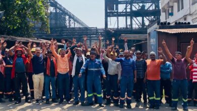 मजदूर हटेंगे तो अधिकारियों का करेंगे हुक्का-पानी जाम : राजेन्द्र सिंह