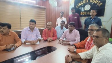 हवाई अड्डा पर दोहरी चरित्र और गंदी राजनीति करना बंद करें: सांसद 