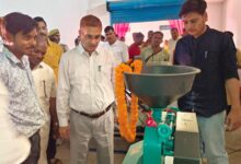 पीएमएफएमई योजना के तहत मिलेट्स प्रोसेसिंग यूनिट का जिलाधिकारी ने फीता काट कर किया उद्घाटन