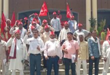 मजदूरों के आंदोलन और नेताओं पर किए जा रहे पुलिसिया कार्रवाई को रोका जाए-वामदल।