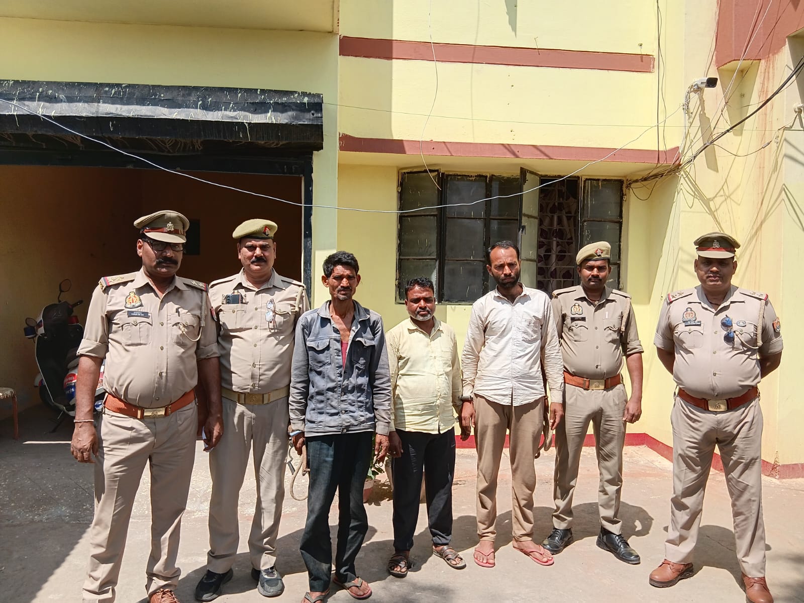 गोवंश तस्करी गिरोह का विण्ढमगंज पुलिस द्वारा भंडाफोड़ 3 अभियुक्त गिरफ्तार