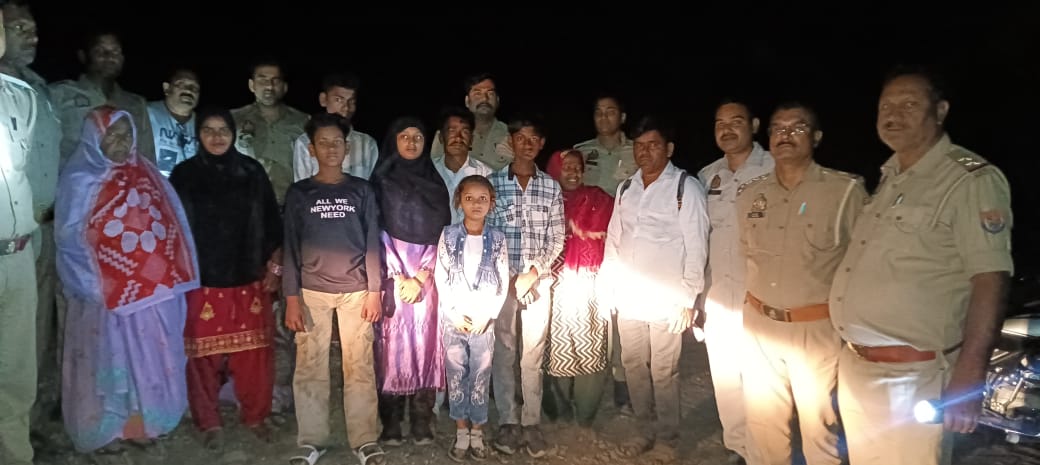 विजयगढ़ किला जंगल में भटके 10 श्रद्धालु 6-8 घंटे की सर्च ऑपरेशन के बाद सकुशल बरामद