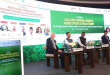 स्वच्छता अभियान के दौरान सिर्फ़ ई-कचरे से ही 4,000 करोड़ रुपये से ज़्यादा की कमाई हुई।