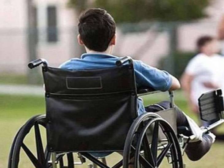 वैध यूडीआईडी कार्ड धारक-दिव्यांगजन मेल/एक्सप्रेस ट्रेनों में अनारक्षित दिव्यांगजन कोच में यात्रा कर सकते हैं