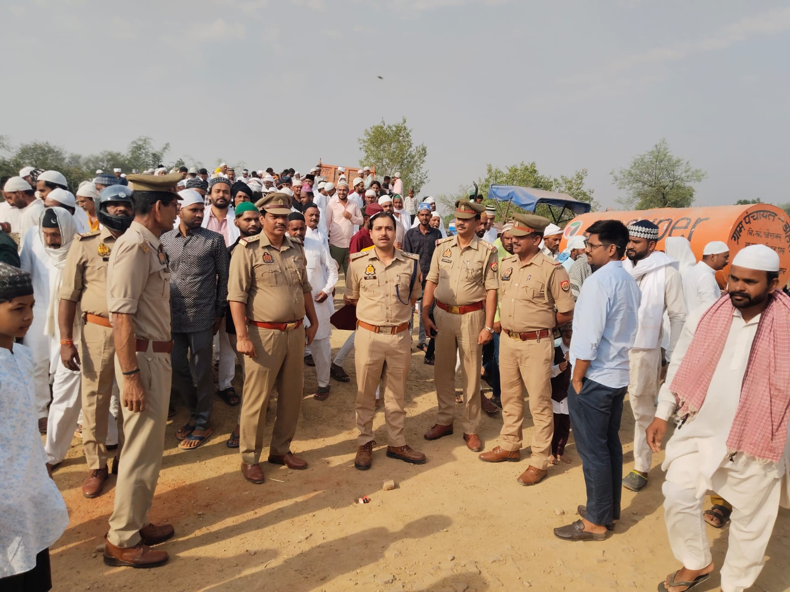 ईद-उल-अजहा (बकरीद) पर्व को सकुशल, शांतिपूर्ण एवं सौहार्दपूर्ण वातावरण में सम्पन्न ईद-उल-अजहा (बकरीद) पर्व को सकुशल, शांतिपूर्ण एवं सौहार्दपूर्ण वातावरण में सम्पन्न