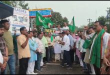 केंद्रीय मानव संसाधन मंत्री का झारखंड छात्र मोर्चा ने फूंका पूतला 