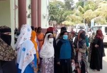 सरकार की योजनाओं का लाभ लेने के लिए देनी पड़ती है रकम तब मिलता है लाभ : ग्रामीण