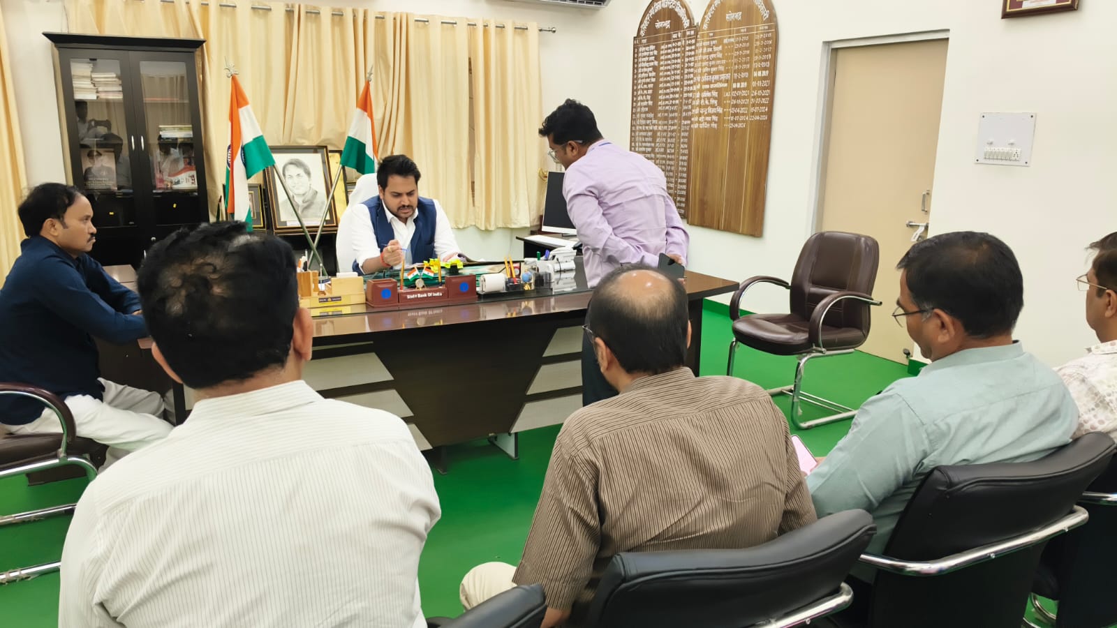 सीएम डैशबोर्ड योजनाओं की प्रगति की जिलाधिकारी ने की समीक्षा सीएम डैशबोर्ड योजनाओं की प्रगति की जिलाधिकारी ने की समीक्षा