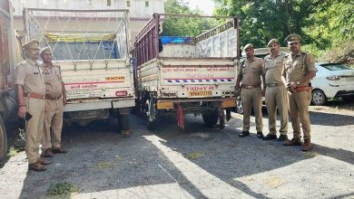 गैंगस्टर एक्ट के तहत बड़ी कार्यवाही अपराध से अर्जित ₹15.29 लाख मूल्य की 02 पिकअप वाहन कुर्क
