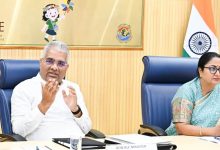 वायु गुणवत्ता नियंत्रण आयोग, केंद्रीय पर्यावरण मंत्री ने वायु प्रदूषण, सड़क पर धूल प्रदूषण कम करने के मुद्दे की समीक्षा