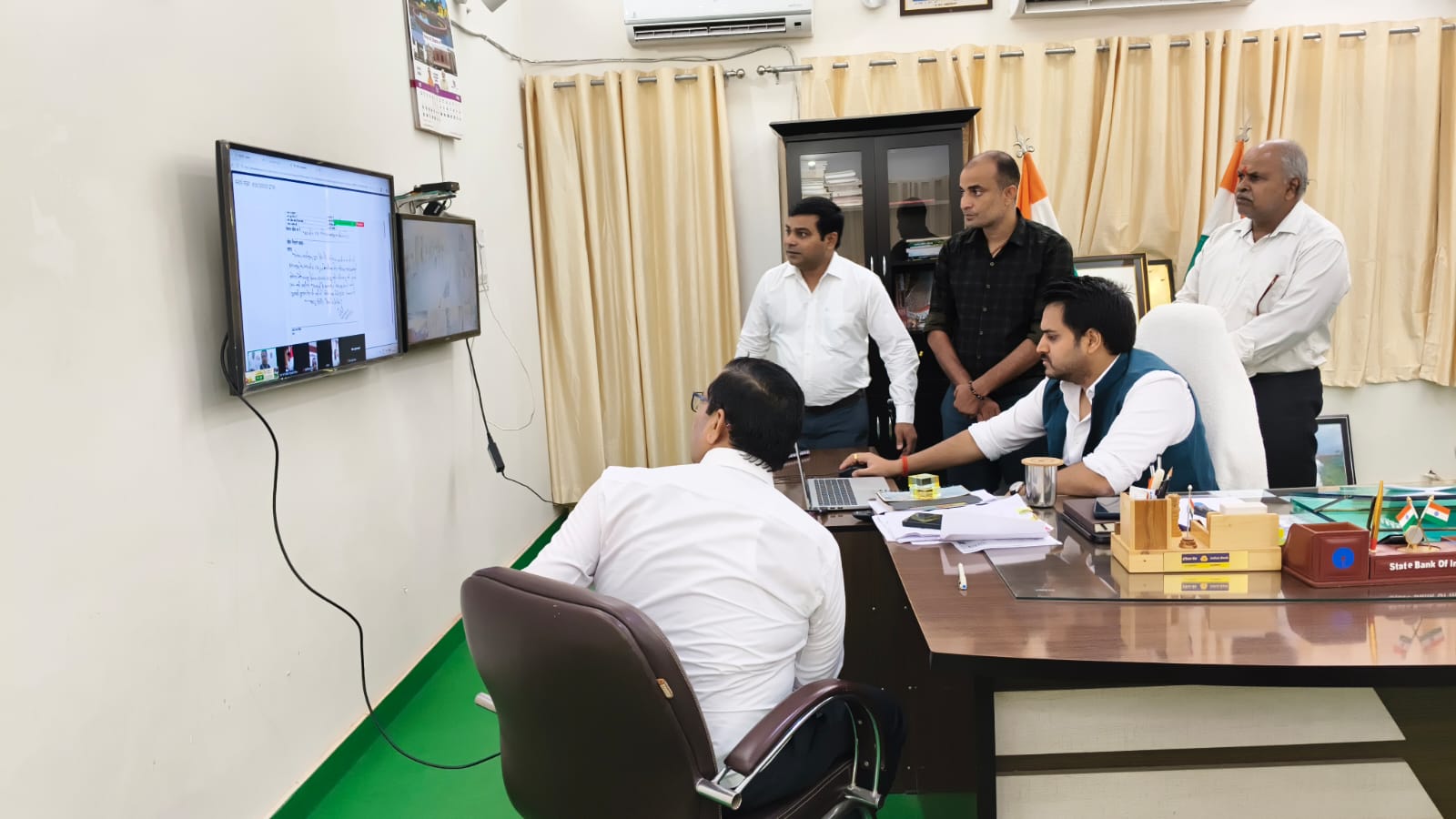 जनगणना कार्य में लापरवाही पर 48 प्रगणकों का वेतन रोका गया, सुधारने के निर्देश, 
