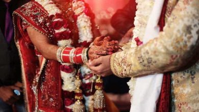 यूवती ने भाग कर अपने बचपन के मित्र संग चंचली मंदिर में रचाई शादी 