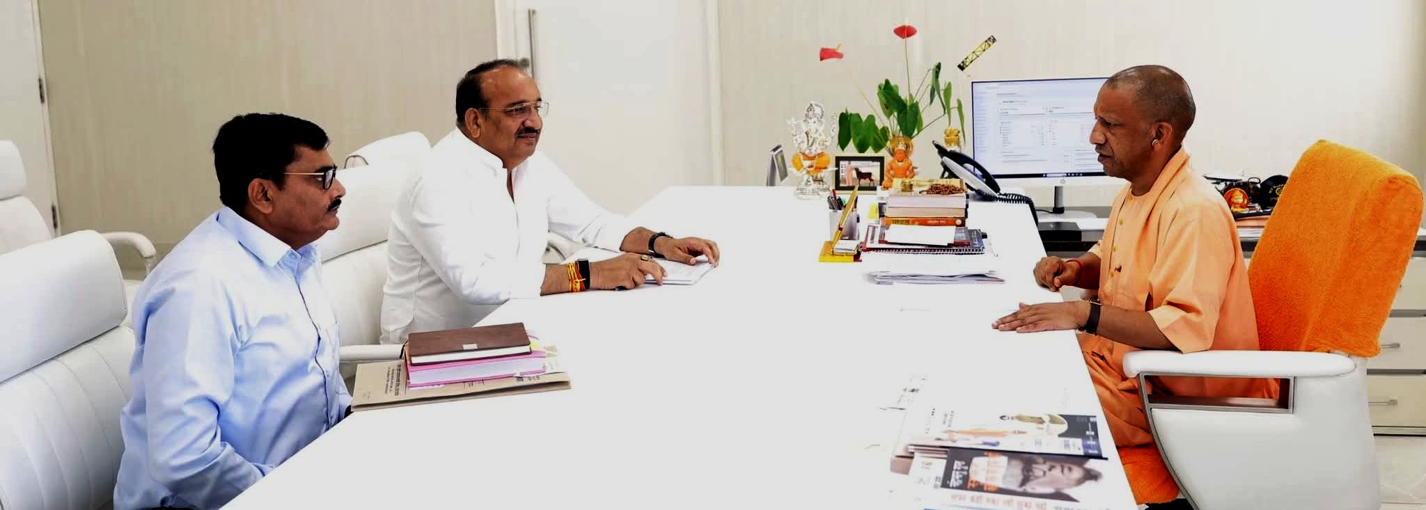 उद्यान मंत्री ने मुख्यमंत्री से की शिष्टाचार भेंट, आम महोत्सव-2026 के उद्घाटन हेतु किया आमंत्रित