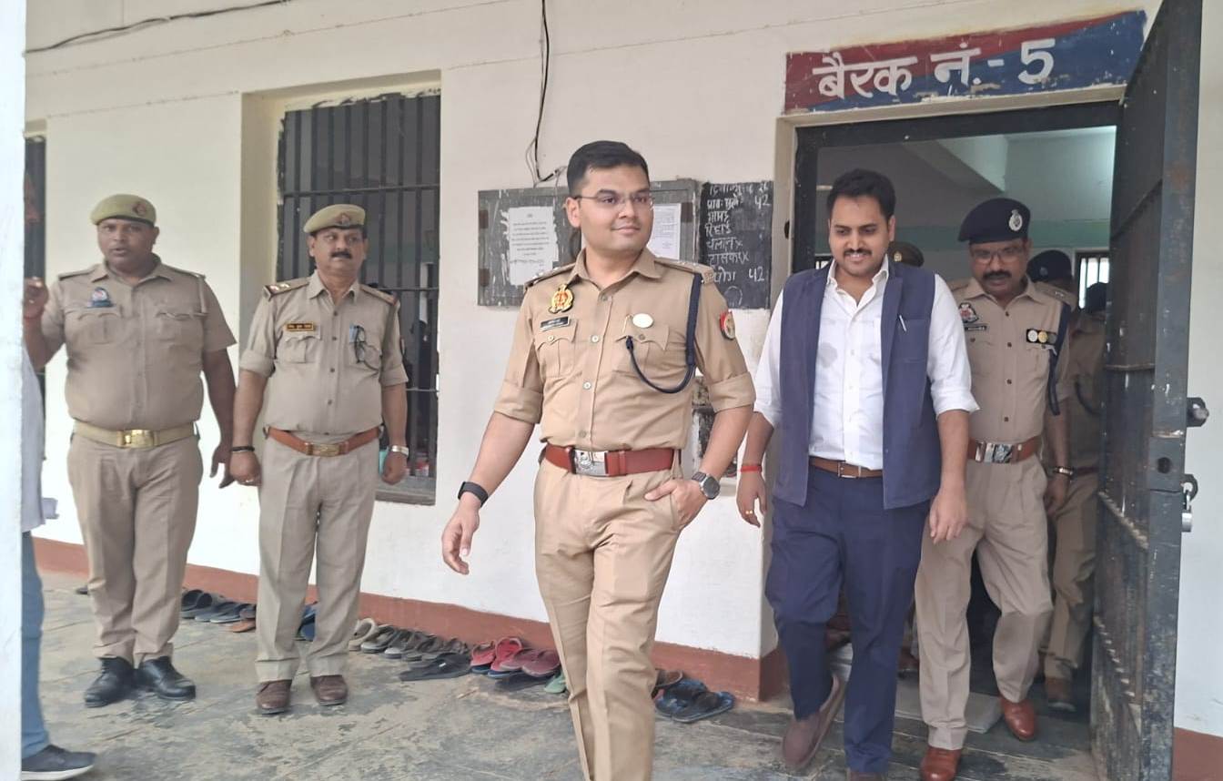 लोक सेवा आयोग की प्रवक्ता भर्ती परीक्षा का जिलाधिकारी एवं पुलिस अधीक्षक ने किया निरीक्षण