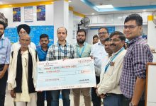 प्रधानमंत्री सुरक्षा बीमा योजना के तहत मृतक के परिजन को मिला दो लाख रुपये का बीमा दावा