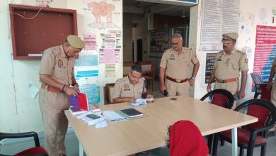 क्षेत्राधिकारी ओबरा  प्रभात राय द्वारा थाना ओबरा का आकस्मिक निरीक्षण