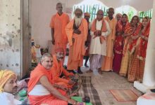 शिव मंदिर में श्रद्धालुओं ने किया दूध से रुद्राभिषेक पूजन