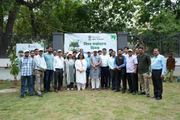 खान मंत्रालय ने विश्व पर्यावरण दिवस के उपलक्ष्य में ‘एक पेड़ मां के नाम’ अभियान का आयोजन किया