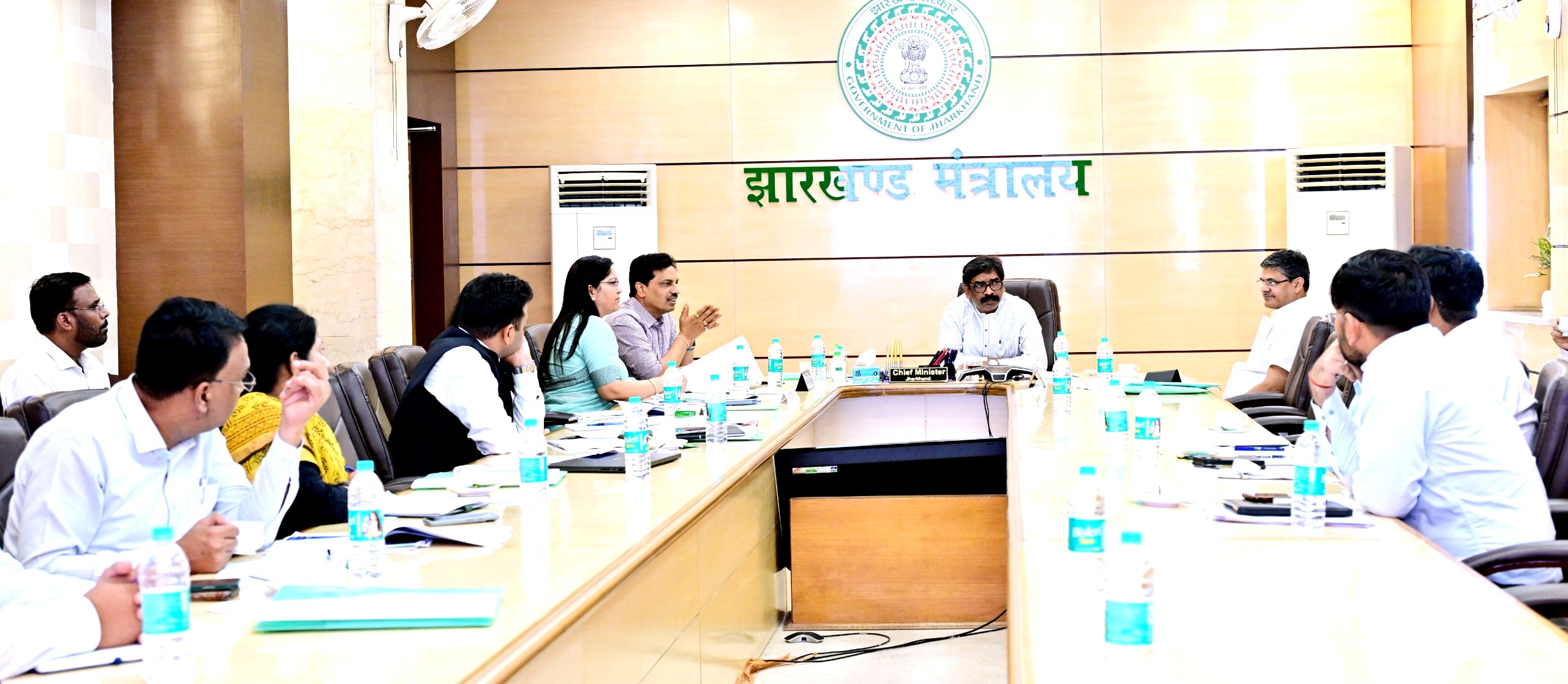 मुख्यमंत्री हेमन्त सोरेन ने सूचना प्रौद्योगिकी एवं ई-गवर्नेंस विभाग की उच्चस्तरीय समीक्षा की।
