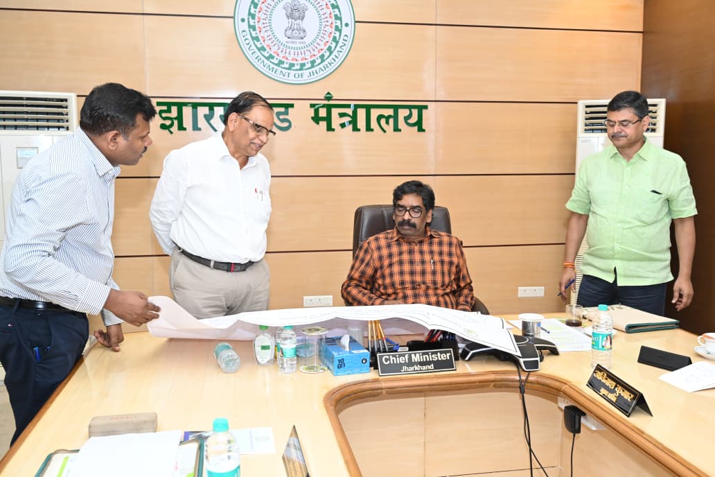 मुख्यमंत्री श्री हेमन्त सोरेन ने ऊर्जा विभाग के अद्यतन कार्यों एवं योजनाओं की उच्चस्तरीय समीक्षा की।