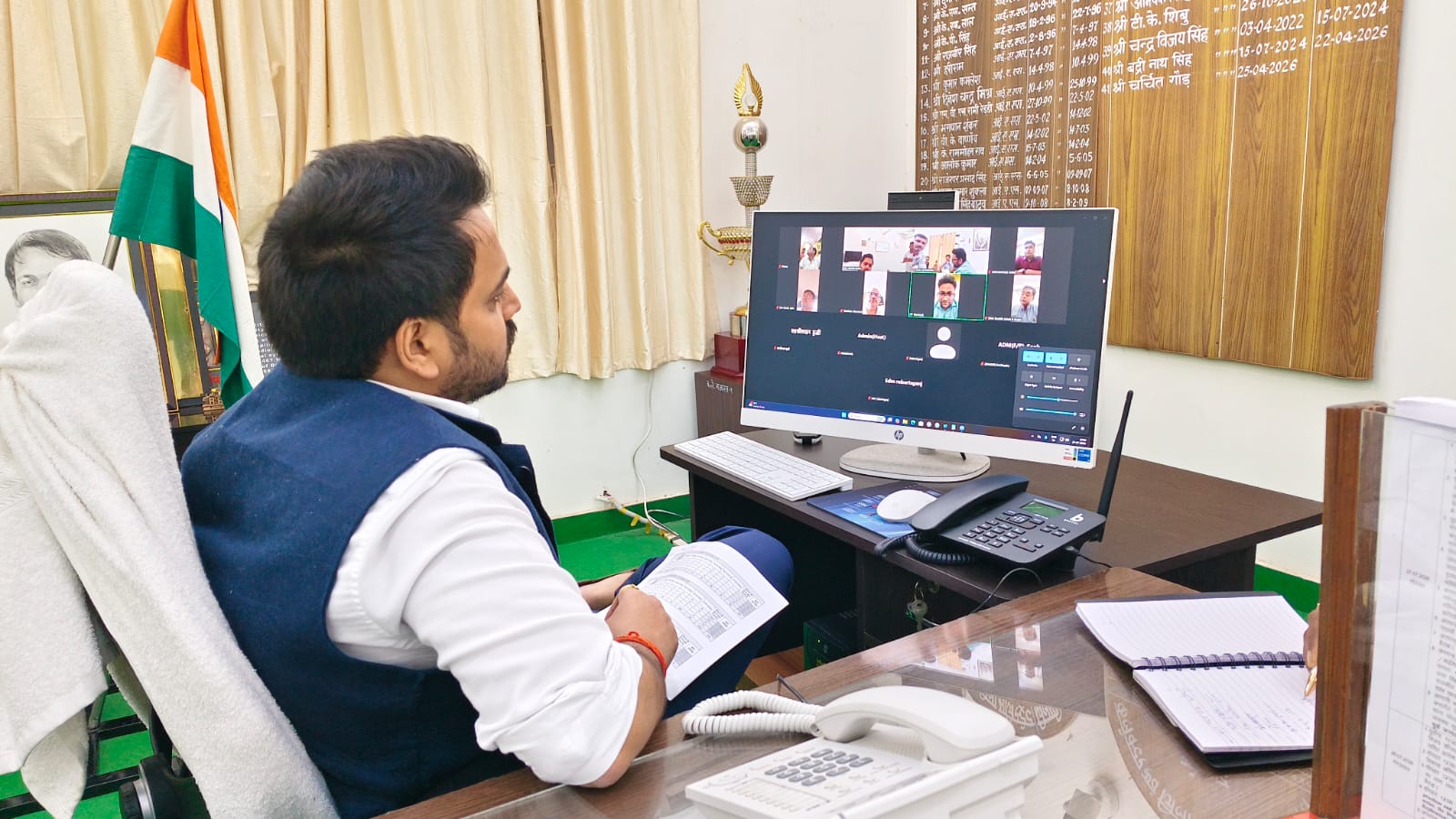 जिलाधिकारी ने वीडियो कॉन्फ्रेंसिंग के माध्यम से की समीक्षा, लापरवाही पर कार्रवाई की दी चेतावनी