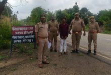 थाना करमा पुलिस द्वारा गुण्डा अधिनियम के अभियुक्त के विरुद्ध जिलाबदर की कार्रवाई
