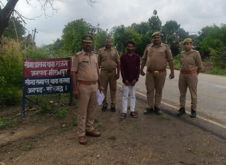 थाना करमा पुलिस द्वारा गुण्डा अधिनियम के अभियुक्त के विरुद्ध जिलाबदर की कार्रवाई