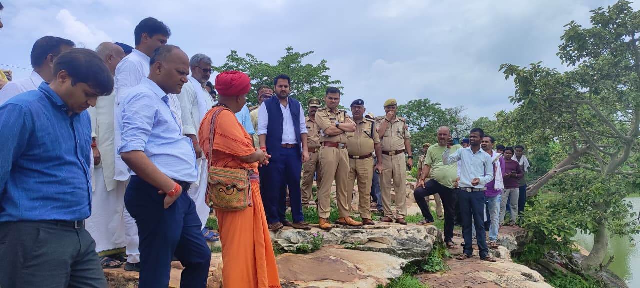 श्रावण मास की तैयारियों का जिलाधिकारी एवं पुलिस अधीक्षक ने किया स्थलीय निरीक्षण श्रावण मास की तैयारियों का जिलाधिकारी एवं पुलिस अधीक्षक ने किया स्थलीय निरीक्षण