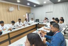 बैंकर्स के साथ बैठक संपन्न, बैकर्स से प्राप्त आवेदनों के निस्तारण हेतु अपेक्षा की गयी