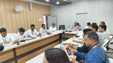 बैंकर्स के साथ बैठक संपन्न, बैकर्स से प्राप्त आवेदनों के निस्तारण हेतु अपेक्षा की गयी