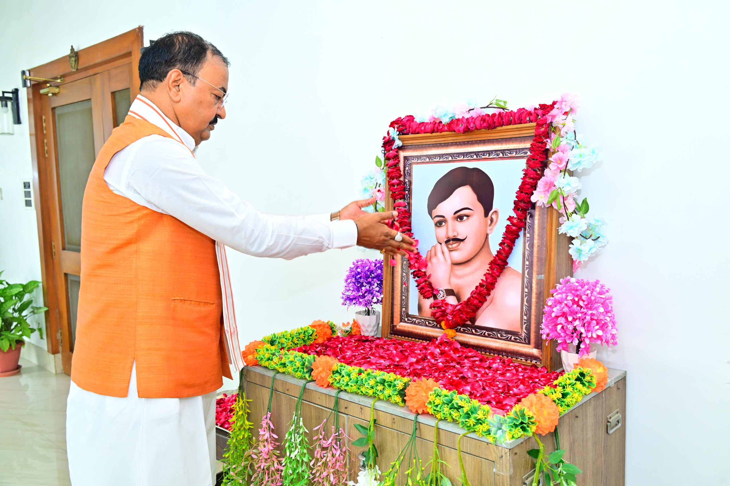 चंद्रशेखर आज़ाद का त्याग, साहस और राष्ट्रभक्ति सदैव देती रहेगी नई पीढ़ी को प्रेरणा चंद्रशेखर आज़ाद का त्याग, साहस और राष्ट्रभक्ति सदैव देती रहेगी नई पीढ़ी को प्रेरणा