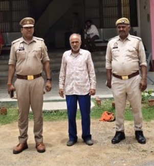 थाना पिपरी पुलिस द्वारा लम्बे समय से फरार चल रहे एक नफर वारंटी अभियुक्त को किया गिरफ्तार थाना पिपरी पुलिस द्वारा लम्बे समय से फरार चल रहे एक नफर वारंटी अभियुक्त को किया गिरफ्तार
