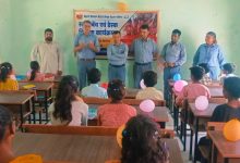 अल्ट्राटेक सीमेंट लिमिटेड, डाला सीमेंट वर्क्स की अनूठी पहल: शासकीय विद्यालय में रूफटॉप वाटर हार्वेस्टिंग संरचना का निर्माण एवं विद्यालय को दिए गए 15 सेट डेस्क एवं बेंच