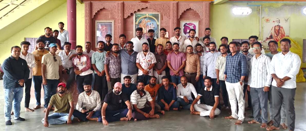 गणेश महोत्सव की झांकी की तैयारियों को लेकर सिर्वी समाज के युवाओं की बैठक संपन्न, 21 सदस्यीय संचालन समिति गठित