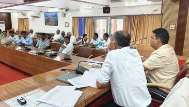 राजस्व वसूली में तेजी लाने के निर्देश, अपर जिलाधिकारी वि0/रा0 ने की कर-करेत्तर एवं राजस्व कार्यों की समीक्षा राजस्व वसूली में तेजी लाने के निर्देश, अपर जिलाधिकारी वि0/रा0 ने की कर-करेत्तर एवं राजस्व कार्यों की समीक्षा