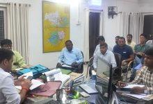 पम्प्ड स्टोरेज परियोजनाओं में तेजी लाने के लिए जिलाधिकारी ने की समीक्षा बैठक