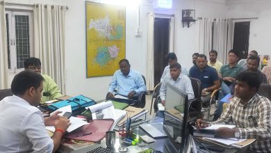 पम्प्ड स्टोरेज परियोजनाओं में तेजी लाने के लिए जिलाधिकारी ने की समीक्षा बैठक