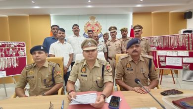 ₹25,000 का इनामी बदमाश पुलिस मुठभेड़ में घायल/गिरफ्तार, लूट का बैग, भारी मात्रा में आभूषण बरामद