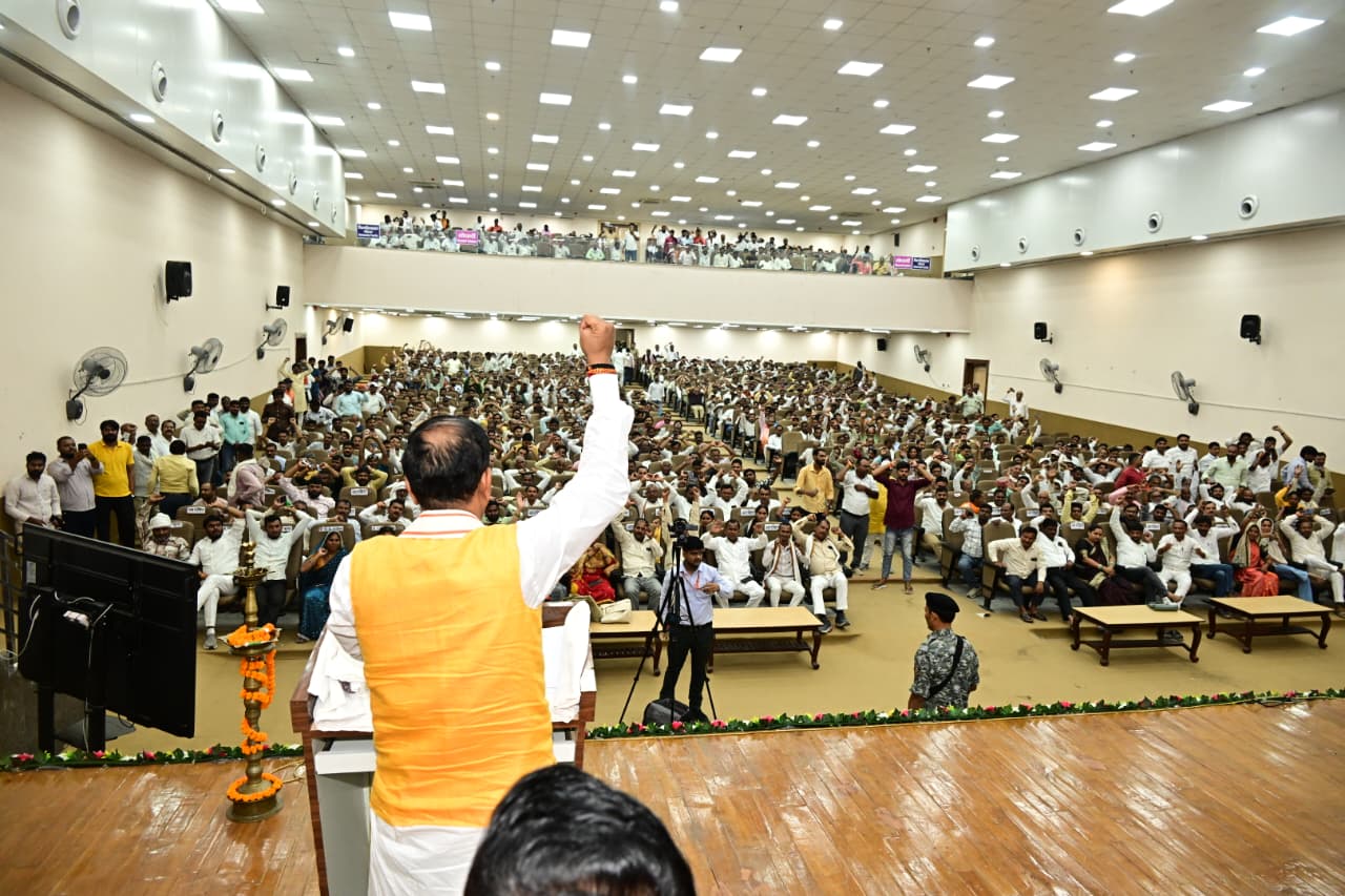 ग्राम पंचायतों को सशक्त बनाने और सहभागी ग्रामीण विकास को बढ़ावा देने के लिए राजर्षि टंडन मुक्त विश्वविद्यालय में आयोजित हुआ ‘पंच सम्मेलन’ ग्राम पंचायतों को सशक्त बनाने और सहभागी ग्रामीण विकास को बढ़ावा देने के लिए राजर्षि टंडन मुक्त विश्वविद्यालय में आयोजित हुआ ‘पंच सम्मेलन’