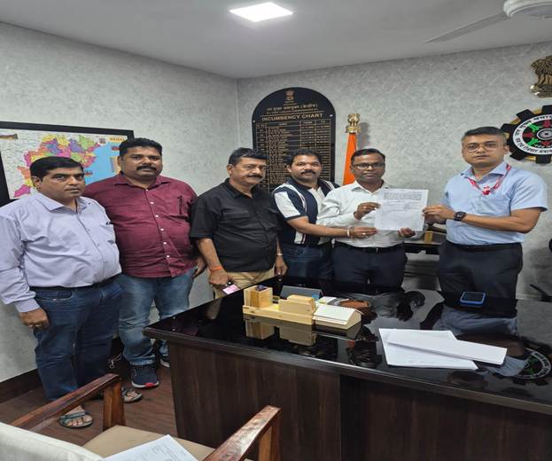 एसीसी लिमिटेड के बरगढ़ सीमेंट वर्क्स के प्रबंधन और उसके कर्मचारियों के बीच 27 जुलाई, 2026 को एक समझौता एसीसी लिमिटेड के बरगढ़ सीमेंट वर्क्स के प्रबंधन और उसके कर्मचारियों के बीच 27 जुलाई, 2026 को एक समझौता