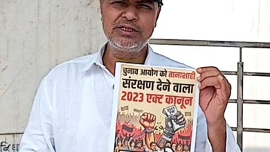 भारतीय जन भूख गरीबी मंहगाई बेरोजगारी मंहगे शिक्षा कि मार छेल रहे है। विजय शंकर यादव