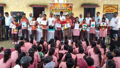 करमा ब्लॉक में आयोजित चित्रकला प्रतियोगिता में साक्षी चौहान ने लाया प्रथम स्थान